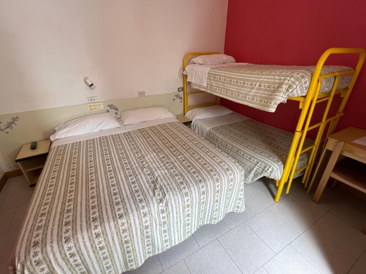 Hotel Zucconi مونتيكاتيني تيرمي المظهر الخارجي الصورة