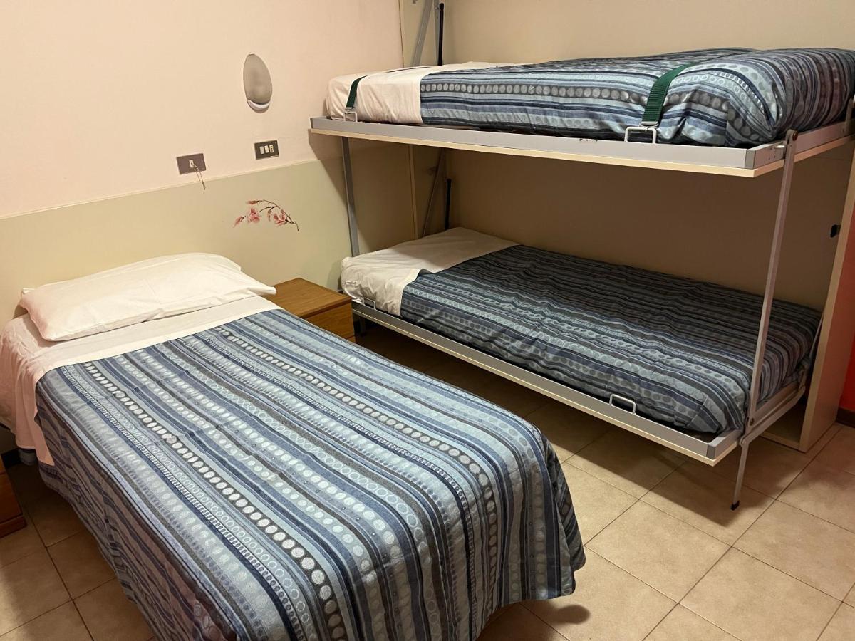 Hotel Zucconi مونتيكاتيني تيرمي المظهر الخارجي الصورة